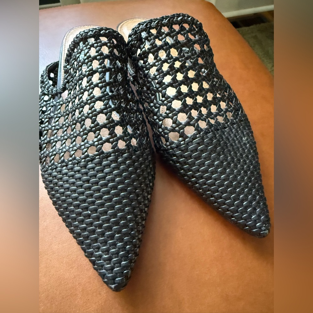 Topshop Black Woven Mules - Picture 3 of 6